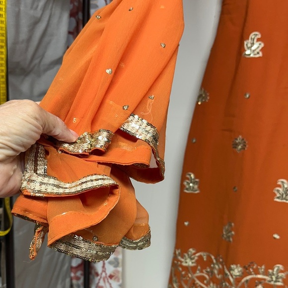 Orange Embroidered Sequins Kurta Set - Picture 4 of 12